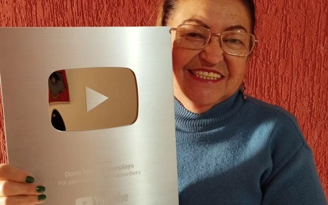 Conheça a “vovó gamer” de 71 anos que conquistou mais de 800 mil seguidores no TikTok