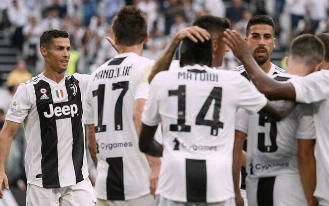 Juventus venceu a Lazio no Allianz Stadium com gols de Pjanic e Mandzukic