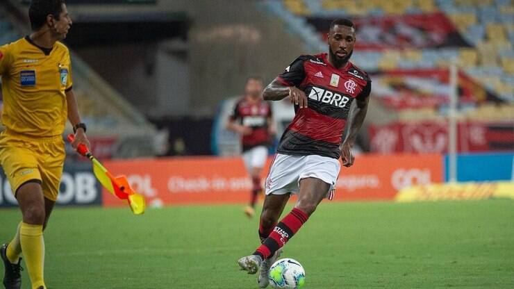 Após boatos de traição, modelo se separa de lateral do Flamengo