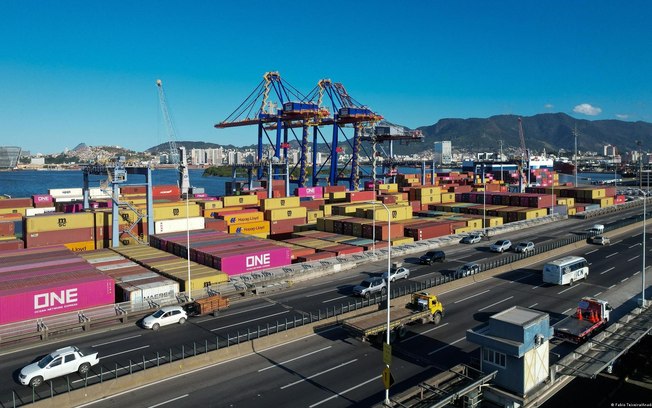 Exportação e investimentos estão entre os temas econômicos abordados nos planos de governo Exportação e investimentos estão entre os temas econômicos abordados nos planos de governo
