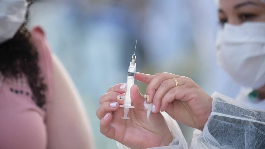 Farmacêutica Moderna inicia testes clínicos para vacina contra HIV