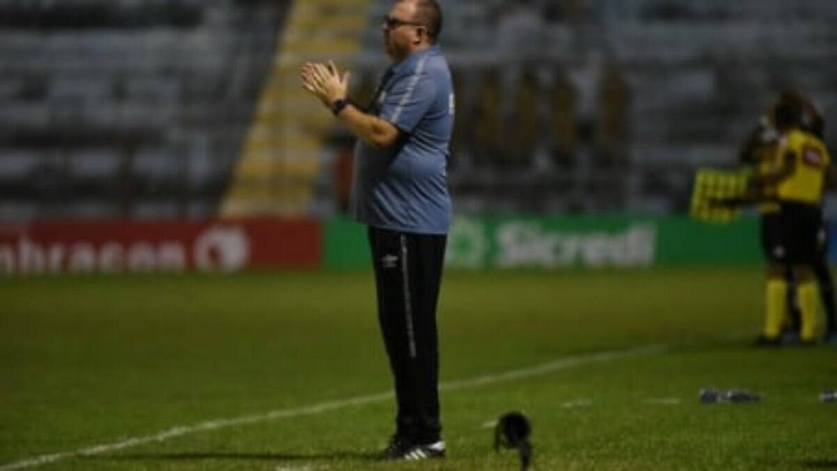 Marcelo Fernandes valoriza vitória do Santos e fala sobre a chegada de novo técnico