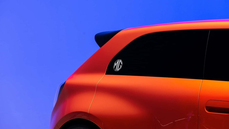 Detalhe do MG Go! mostra traseira com desenho vertical e proposta visual inspirada na herança britânica da marca
