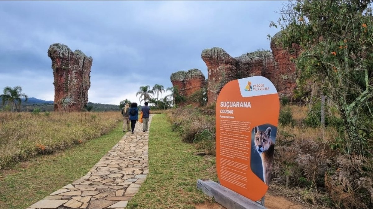 O Parque Estadual de Vila Velha, no Paraná O Parque Estadual de Vila Velha, no Paraná