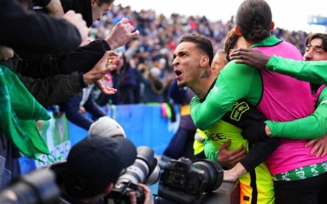 Antony reencontrou seu bom futebol no Betis, com 4 gols e 5 assistências em 11 jogos, somando todas as competições Antony reencontrou seu bom futebol no Betis, com 4 gols e 5 assistências em 11 jogos, somando todas as competições