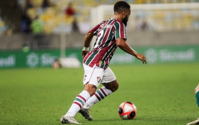 Samuel Xavier em ação pelo Fluminense contra o Boavista Samuel Xavier em ação pelo Fluminense contra o Boavista