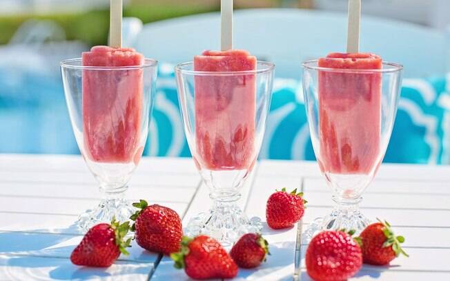 Fazer doces com álcool na receita é uma maneira criativa de substituir os tradicionais drinks 