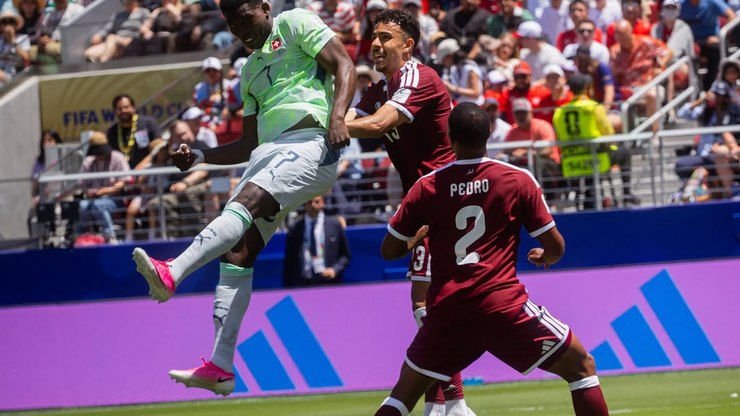 Catar conquista empate heróico contra a Suiça e embola o Grupo B