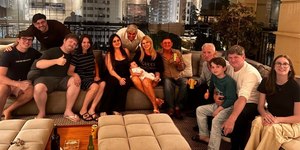 Em tratamento contra o câncer, Val Marchiori revê irmão após anos