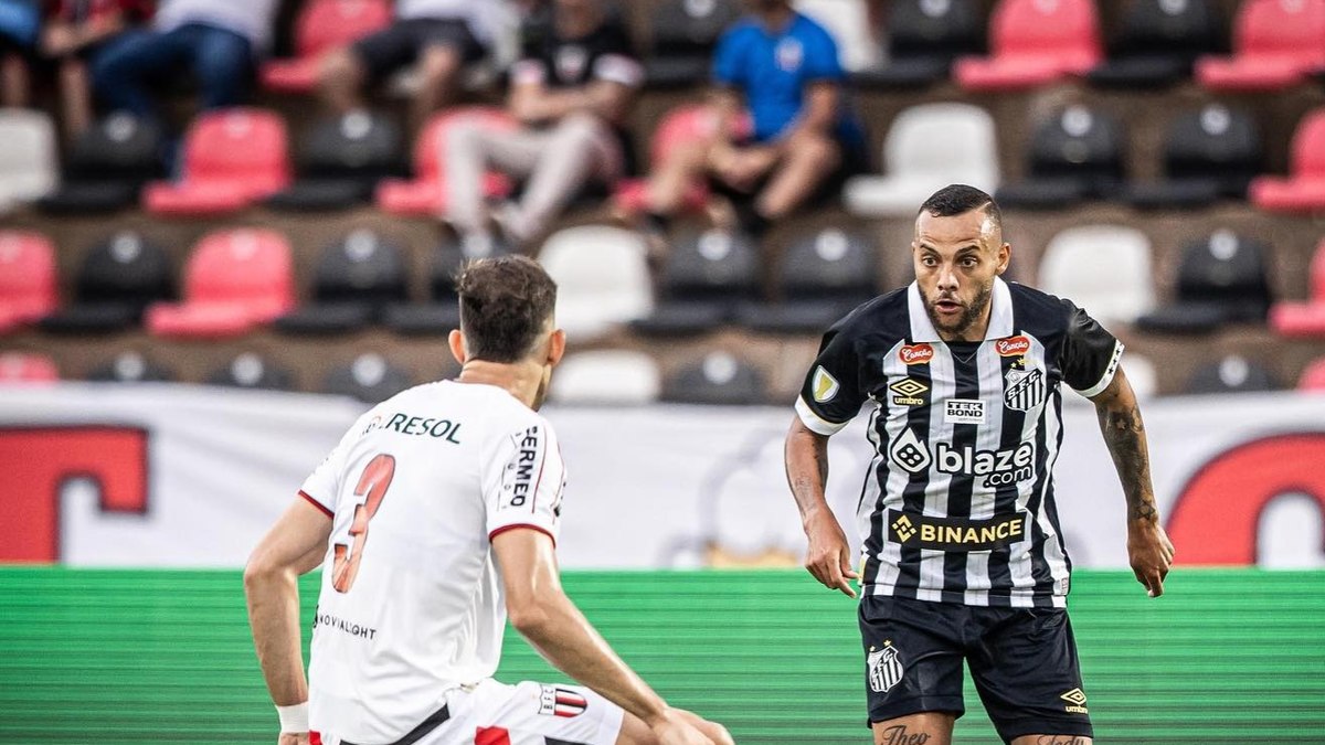 Santos estreia com vitória no Paulistão