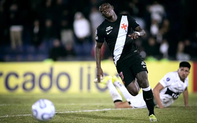 Marino foi o grande nome da vitória do Vasco contra o Corinhtians