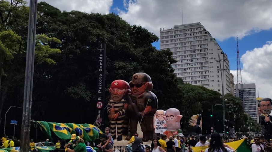 A manifestação “Acorda, Brasil” é realizada neste domingo (01) em diversas regiões do país