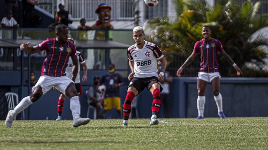 Madureira não suportou pressão do Flamengo e levou virada