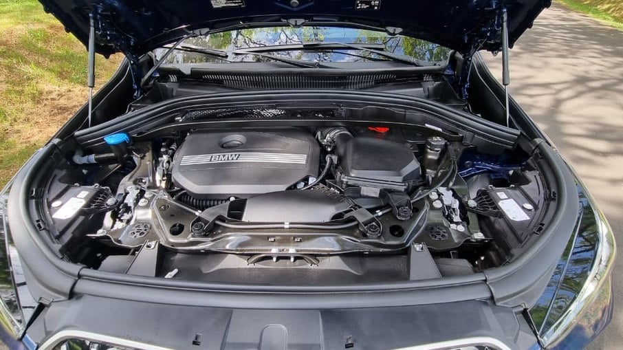 Motor 2.0 foi atualizado e gera mais potência do que o usado no BMW Série 3