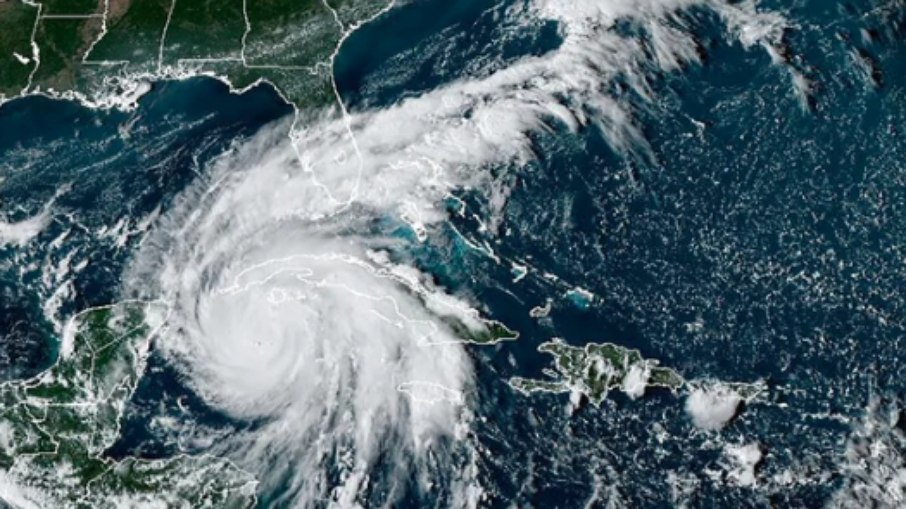 Biden alerta para os danos causados pelo furacão na Flórida