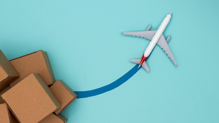 O translado por aviões torna-se alternativa mais ágil e eficiente para a indústria farmacêutica. Saiba mais em: www.jacksoncampos.com.br O translado por aviões torna-se alternativa mais ágil e eficiente para a indústria farmacêutica. Saiba mais em: www.jacksoncampos.com.br