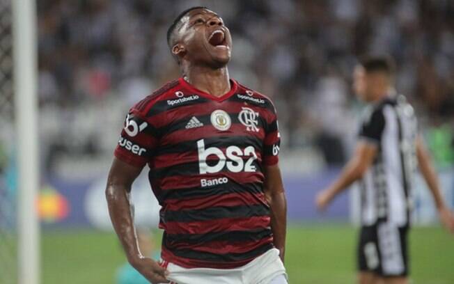 Lincoln, do Flamengo: 'Tenho metas a cumprir e muitas bocas pra calar'
