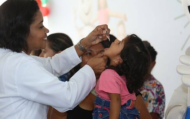 Dia D da vacinação contra pólio e sarampo tem mais de 36 mil postos de saúde engajados neste sábado