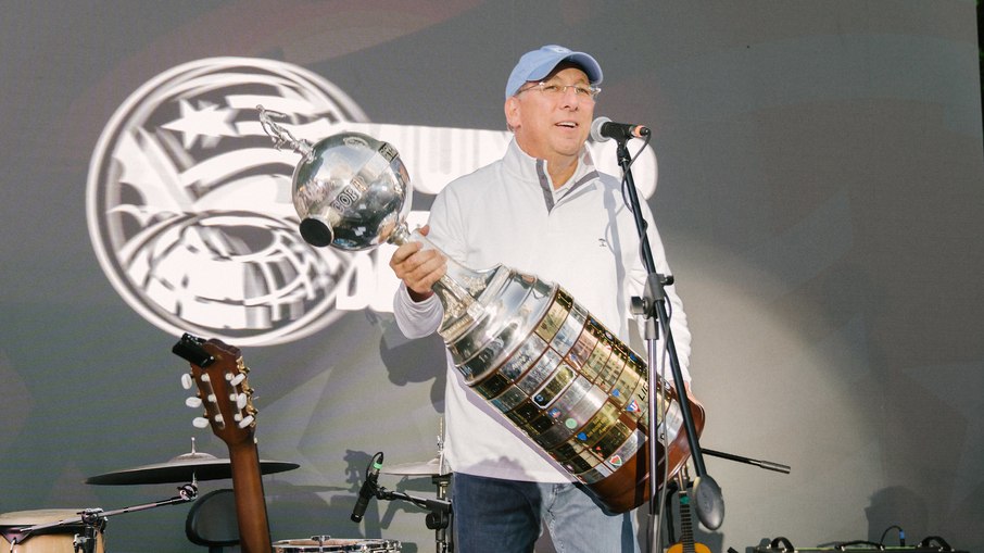 Textor e a taça da Libertadores Textor e a taça da Libertadores