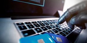 Golpes digitais ganham novas formas e exigem mais atenção