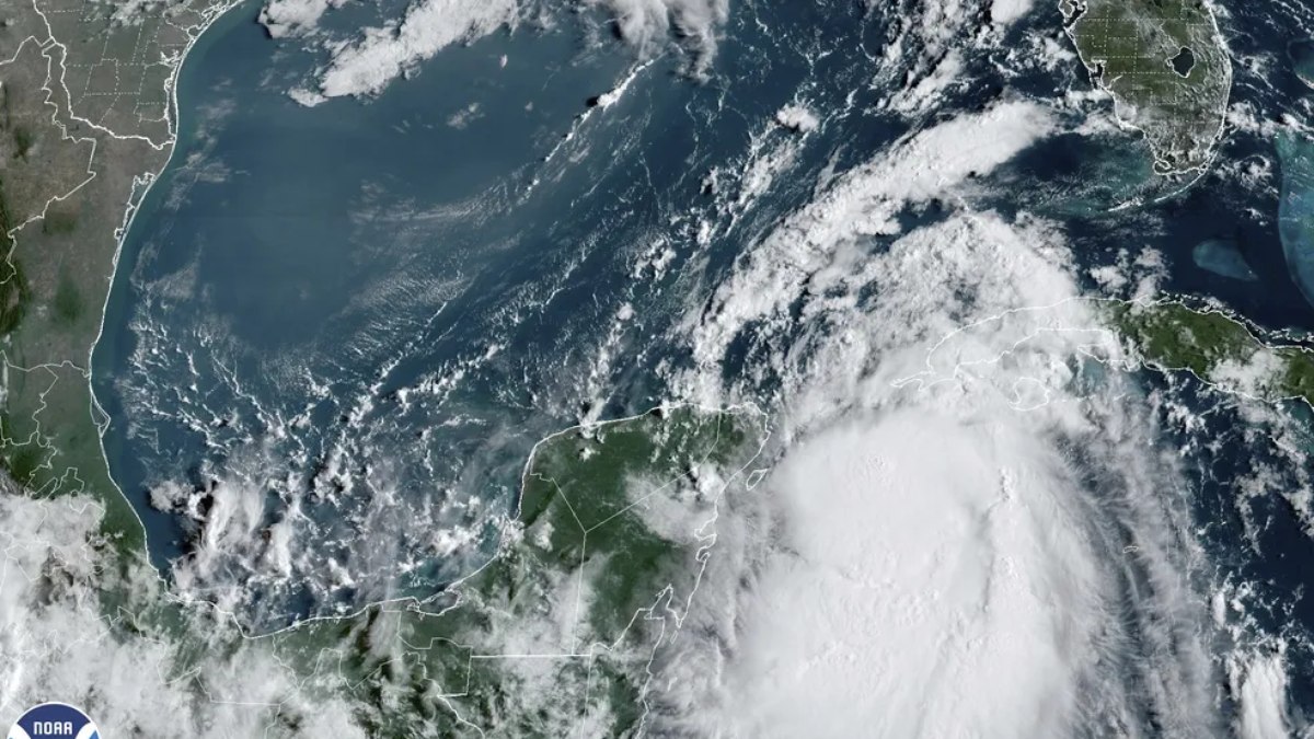 Avanço da tempestade Idalia para a Flórida