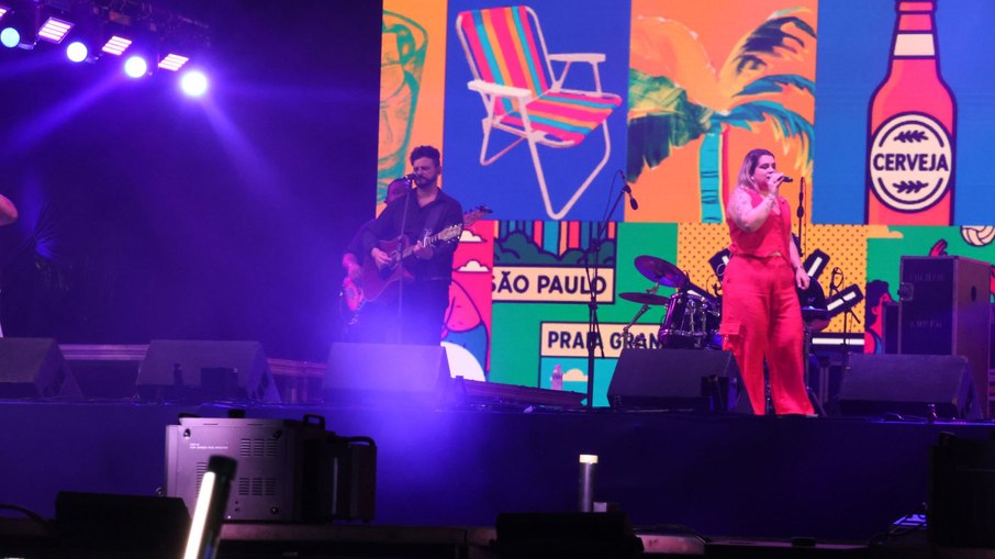 Show de artistas locais de Praia Grande (SP)