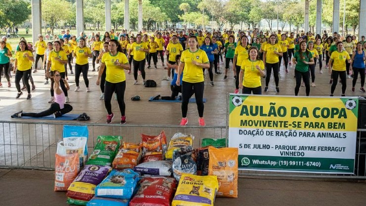 Aulão da Copa arrecada ração para animais em Vinhedo