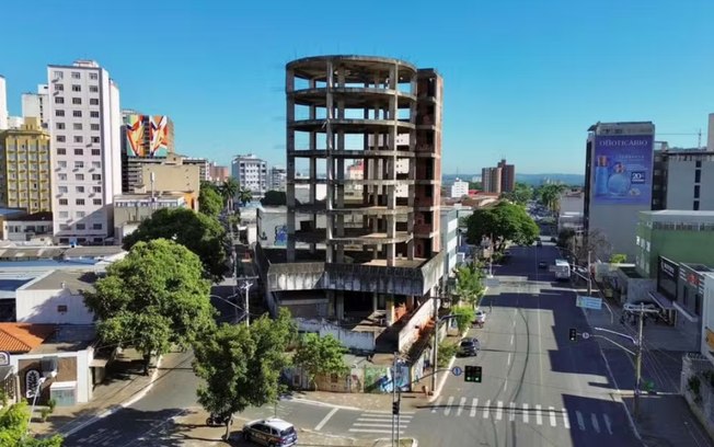 Após 30 anos, obra do "prédio redondo" de Goiânia será retomada - Foto