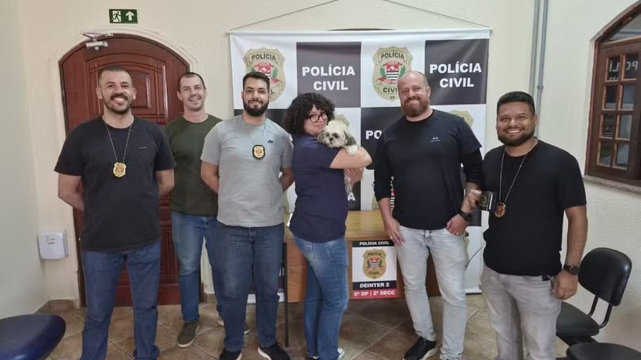 Julie devolvida à familia