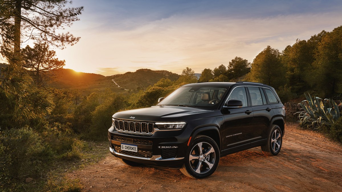 Jeep Grand Cherokee 4xe revelado é da versão 'básica', mas o preço pode passar de R$ 500 mil