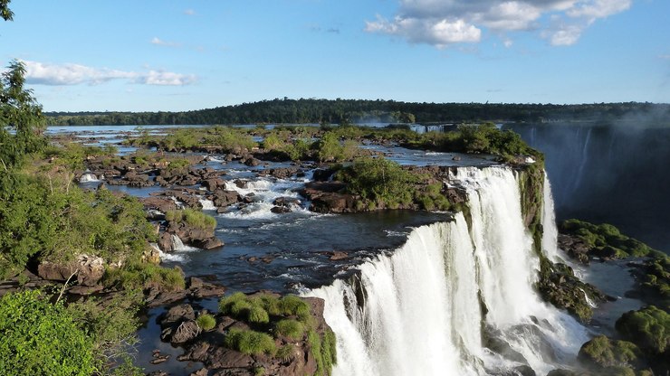 Turismo de Foz do Iguaçu ganha força com novos voos nacionais