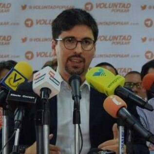 O opositor Fredy Guevara está refugiado na embaixada do Chile desde sexta-feira (3)