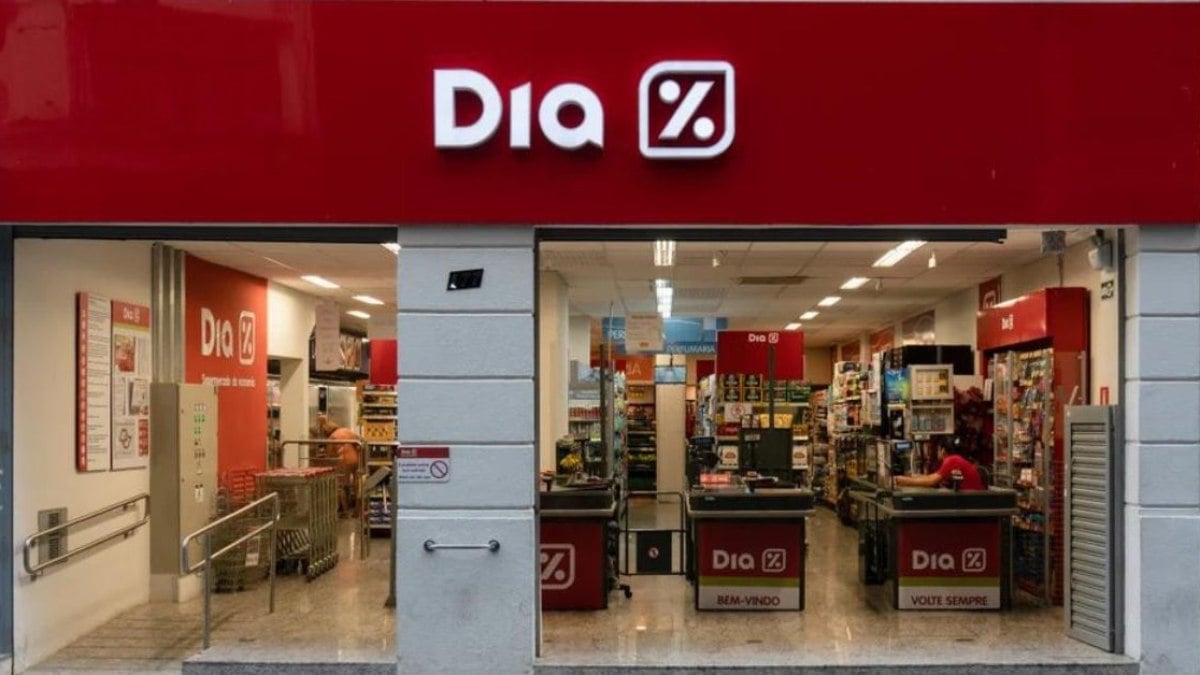 Dia Brasil anunciou o fechamento de 343 lojas