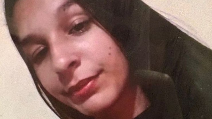 Adolescente é assassinada com 17 facadas dentro de casa