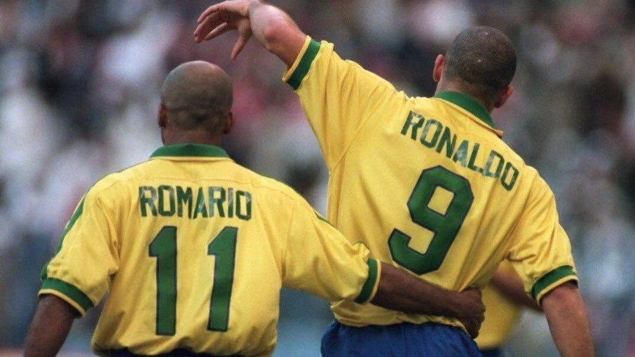 Ronaldo e Romário brilharam com a camisa da Seleção Ronaldo e Romário brilharam com a camisa da Seleção