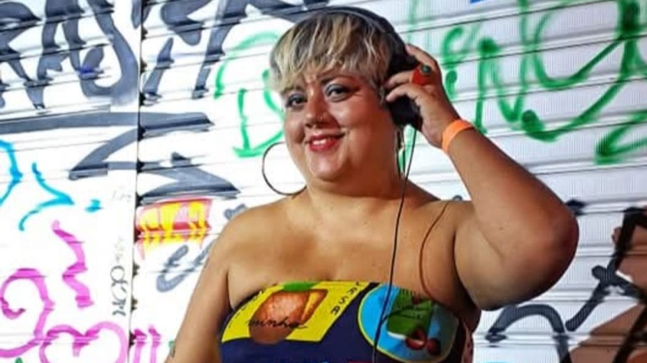 A DJ Flávia Durante A DJ Flávia Durante