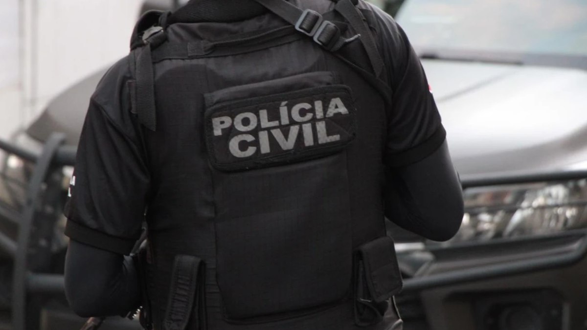 A Polícia Civil cumpriu mandado de busca e apreensão A Polícia Civil cumpriu mandado de busca e apreensão