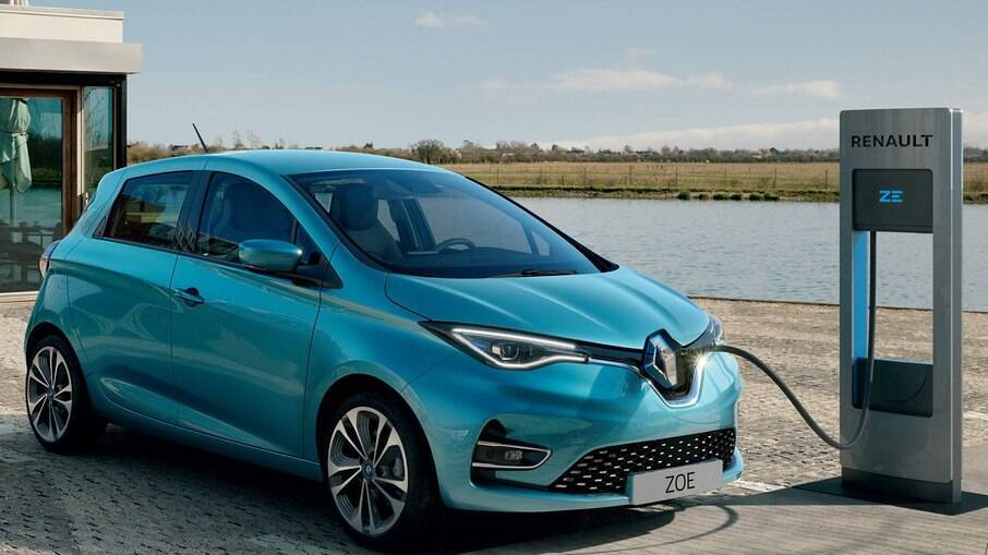 O novo Renault Zoe será um dos carros que vão circular em Fernando de Noronha, junto com outros modelos da marca
