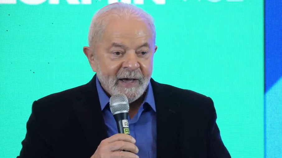 Lula durante evento em São Paulo nesta terça-feira (27)