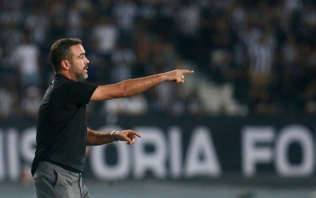 Botafogo inicia sequência como visitante até o fim de maio