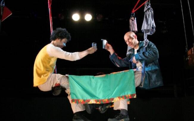'Terça Tem Teatro' com o espetáculo Homens de Solas de Vento