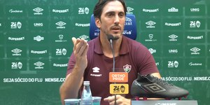 Zubeldía sofre ataque de torcedores do Fluminense após eliminação