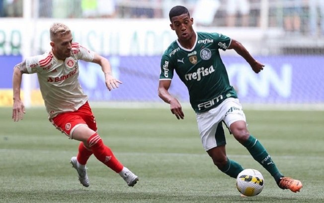 Vanderlan dá conta do recado e ganha status de reserva imediato no Palmeiras