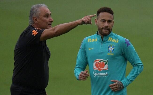 'Temos uma preocupação geral', diz Tite sobre Neymar após críticas recentes ao jogador
