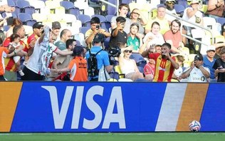 Espérance vence Los Angeles, e Fla garante vaga nas oitavas