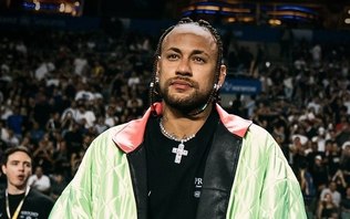 Neymar vai à Kings League com novo visual e vira alvo de críticas