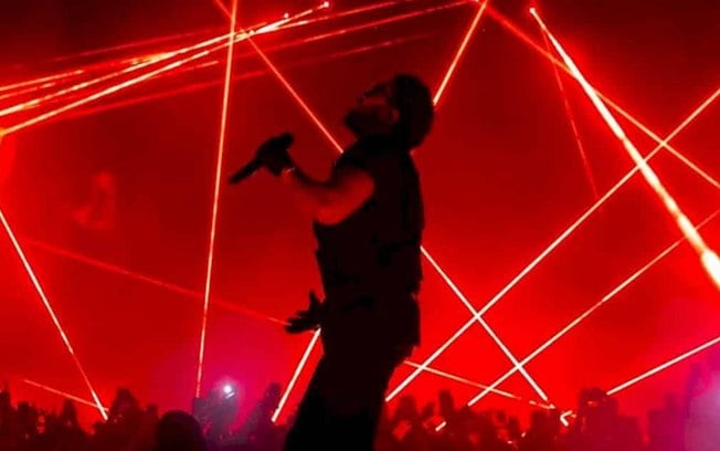 The Weeknd cita “bumbum de Anitta” durante show nos EUA