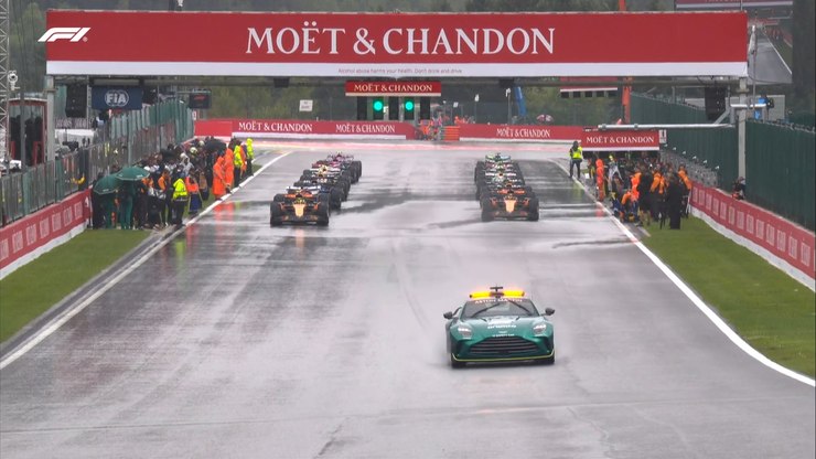 Chuva adia largada do GP da Bélgica de Fórmula 1