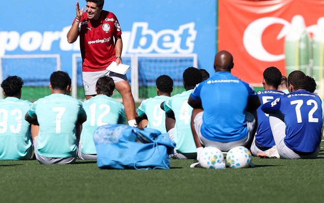 Paulinho se aproxima da transição física após lesão muscular na coxa