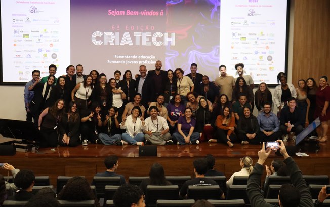 Jovens apresentam soluções para o futuro da tecnologia Jovens apresentam soluções para o futuro da tecnologia